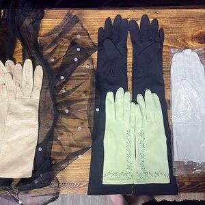 Elegant Set of 5 Women's Gloves Set - Vintage & New, Plus Vintage Belt
